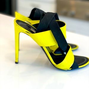 BALENCIAGA Fluorescent Yellow and Black Heels 39.5